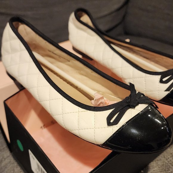 MAUD FRIZON Shoes - Maud Frizon shoes ballerina flats white & black toe-cap size  37
